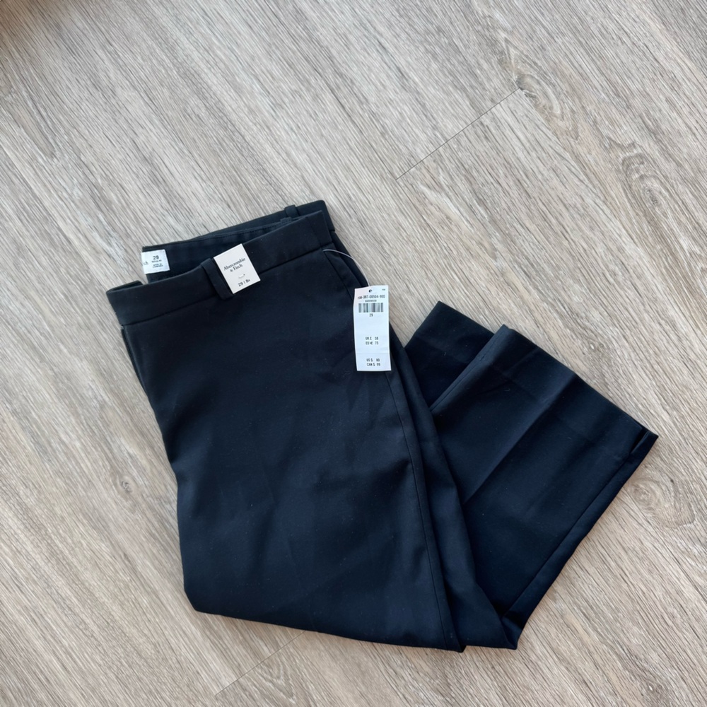 AF capris - Picture 2 of 7